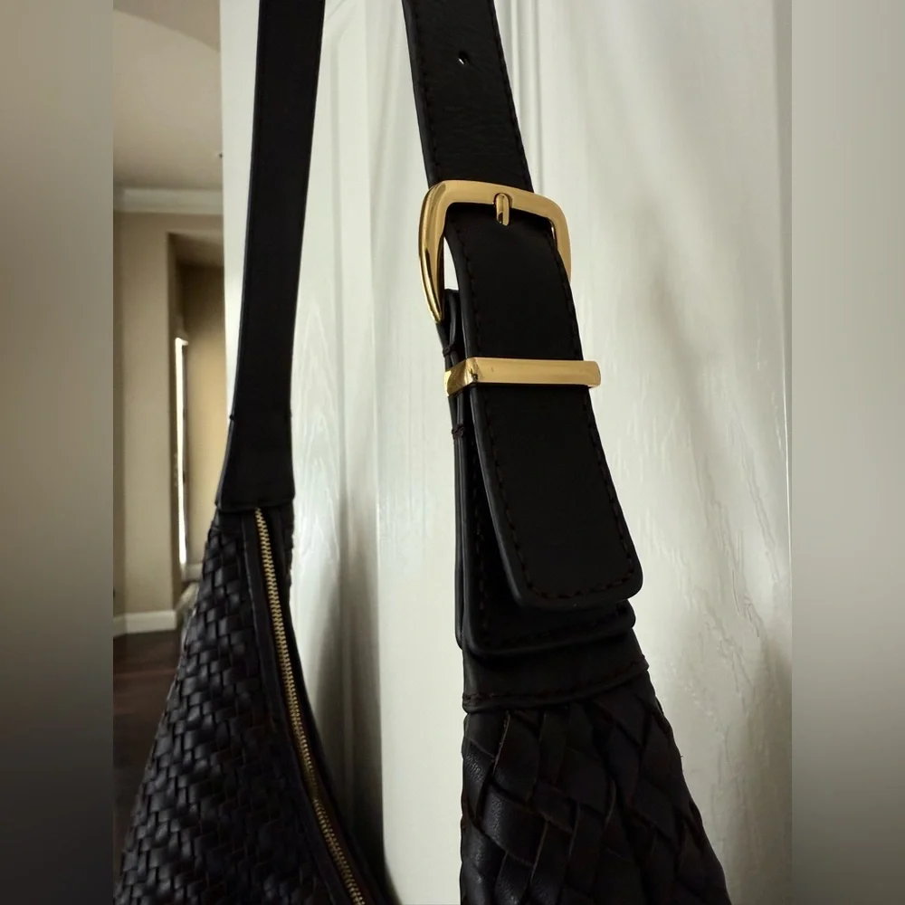 Madewell The Essential Curve Shoulder Bag - Dark Brown - Picture 7 of 14